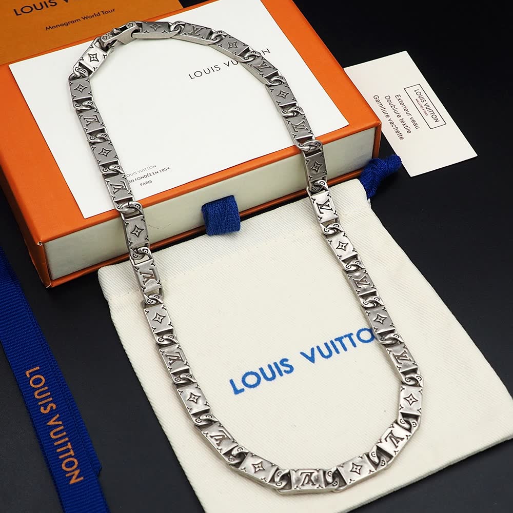 Louis Vuitton Monogram Tied Up Necklace
